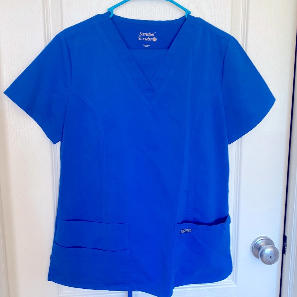 medium scrub set